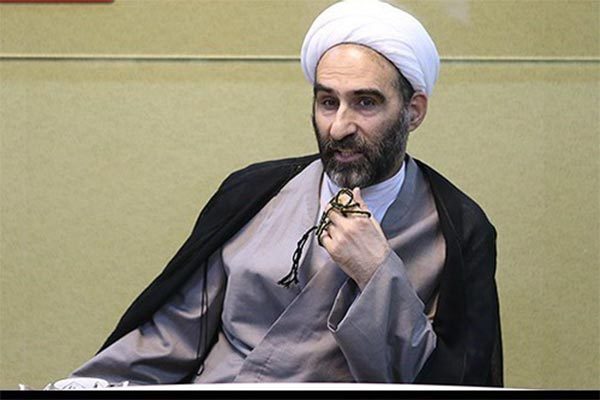 تصویر چهره آیت الله احمد مبلغی